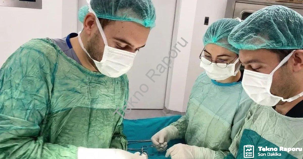 "Şuhut Devlet Hastanesi'nde Modern Cerrahi Dönemi: Fıtık Ameliyatı Başarısı" başlıklı haber için fot